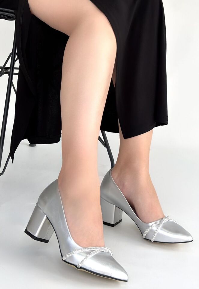 Zenta Gri Cilt Topuklu Ayakkabı