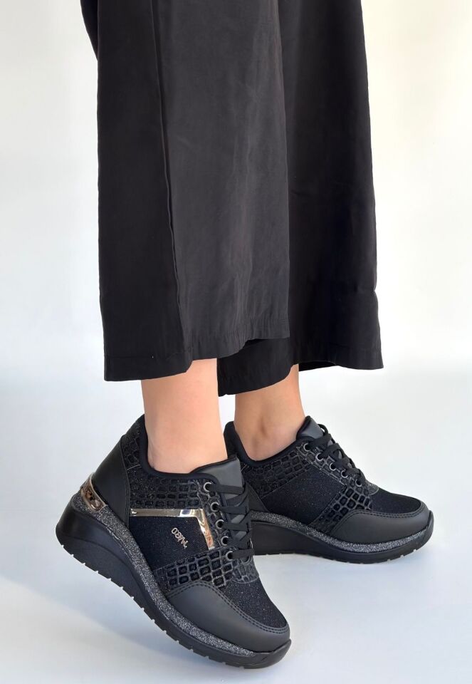 Geja Siyah Cilt Bağcıklı Spor Ayakkabı