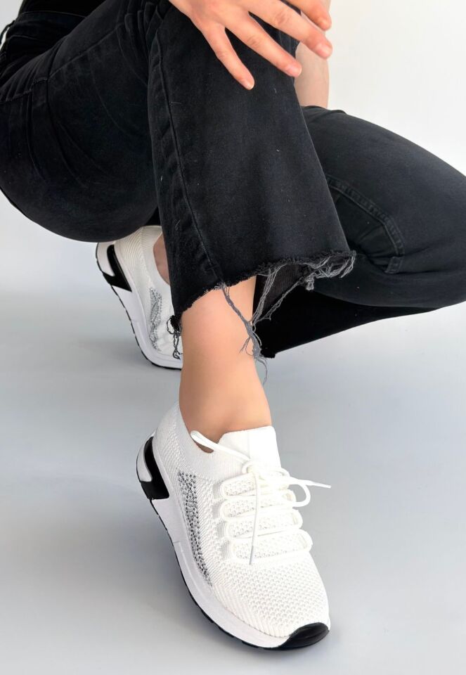 Belan Beyaz Triko Bağcıklı Spor Ayakkabı