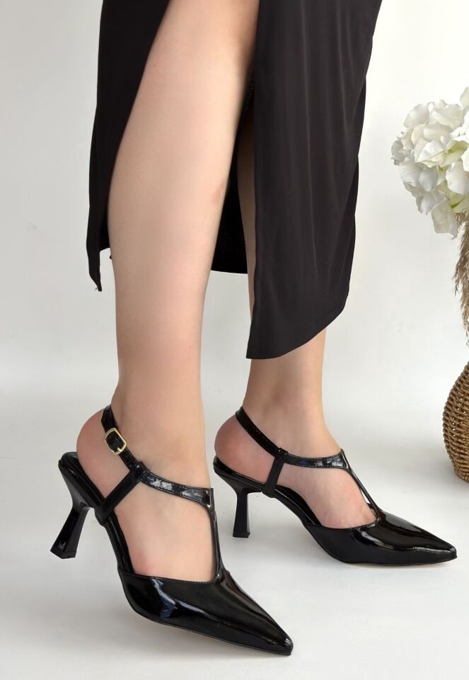 Tula Siyah Rugan Topuklu Ayakkabı