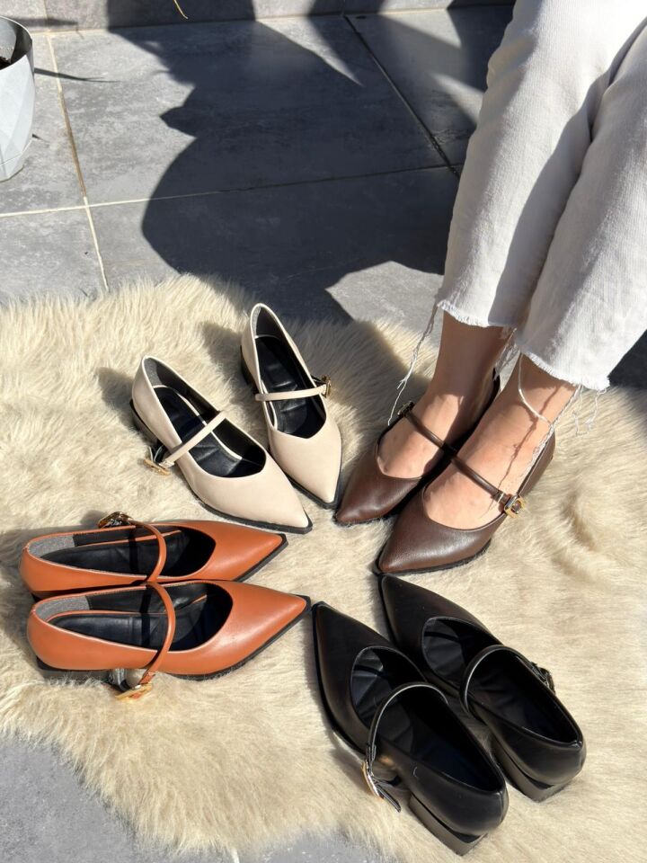 Galye Siyah Cilt Topuklu Ayakkabı